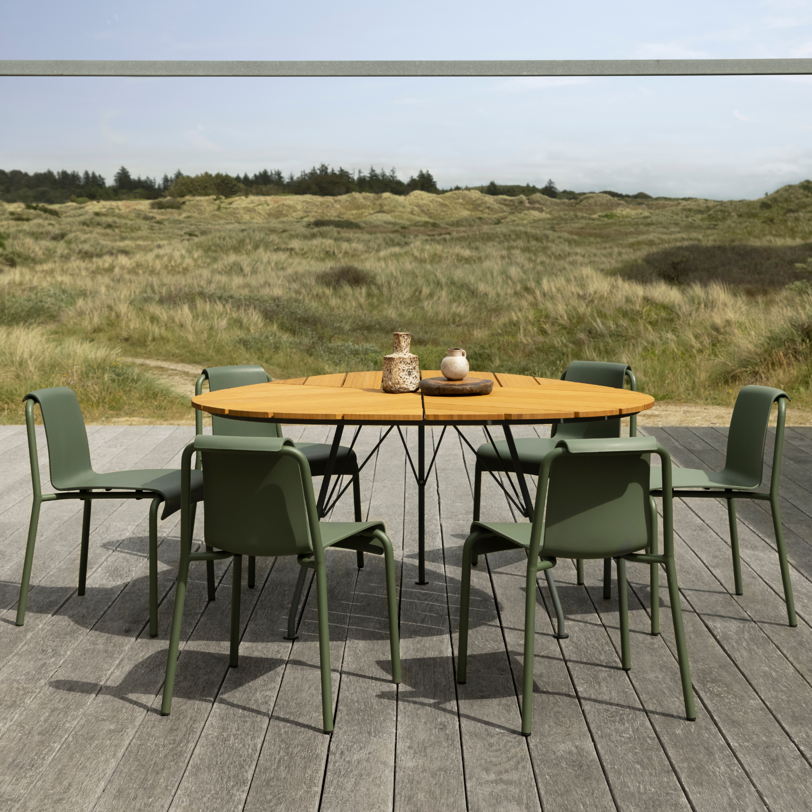 LEAF Dining Table